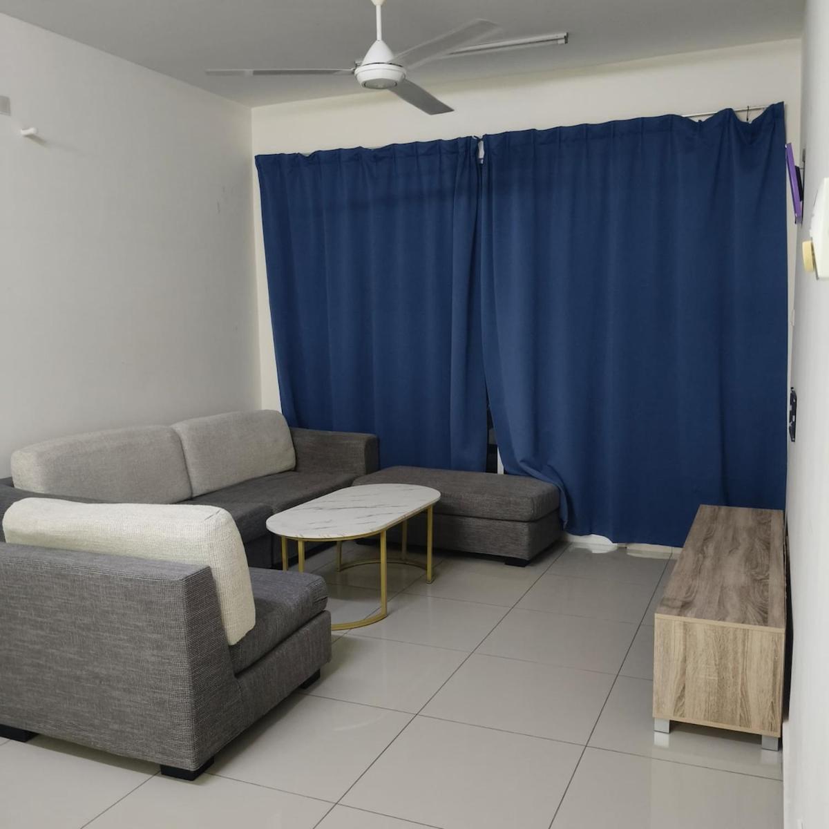 Pangsapuri One Bedroom At *